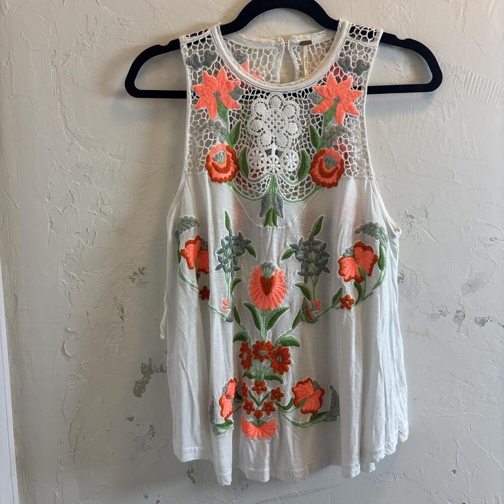 Free-people Women's embroidered tank size
